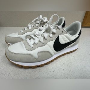 Nike Pegasus 83